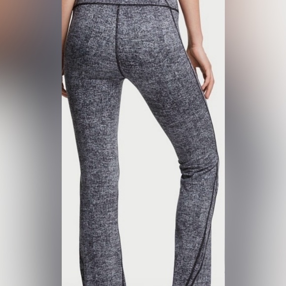 Knockout by Victoria secret VSX sport yoga pants Sz large - Picture 2 of 9